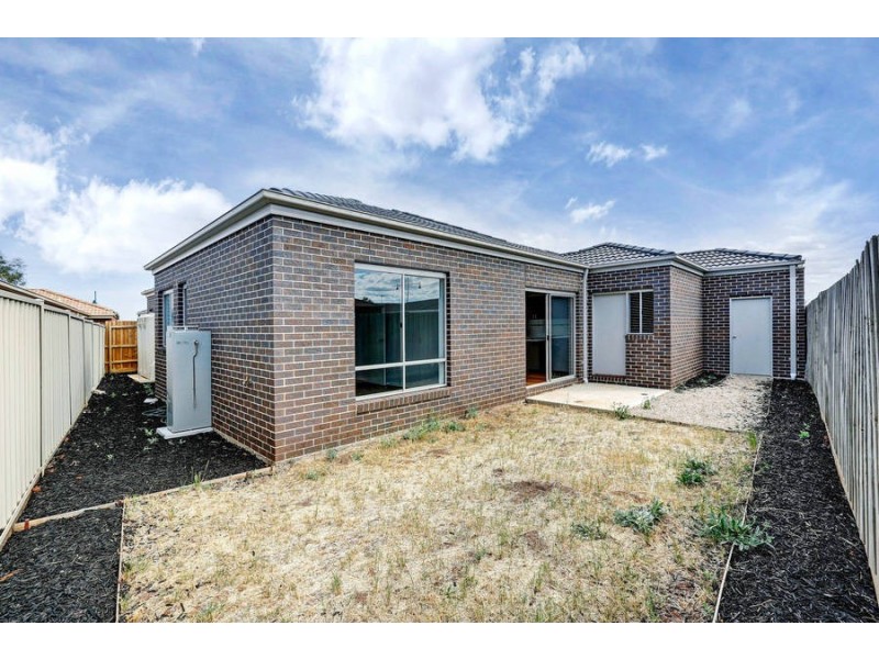 4/1 Glencoe Street, Kurunjang VIC 3337