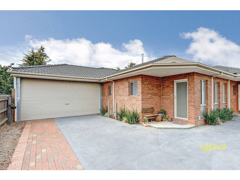 2/24 Henry Street, Melton VIC 3337