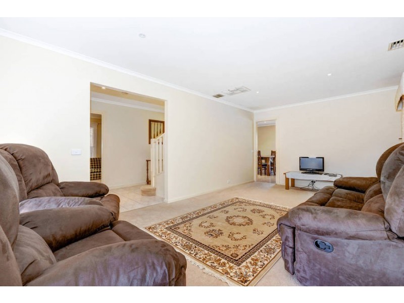 26 Darlingsford Boulevard, Melton VIC 3337