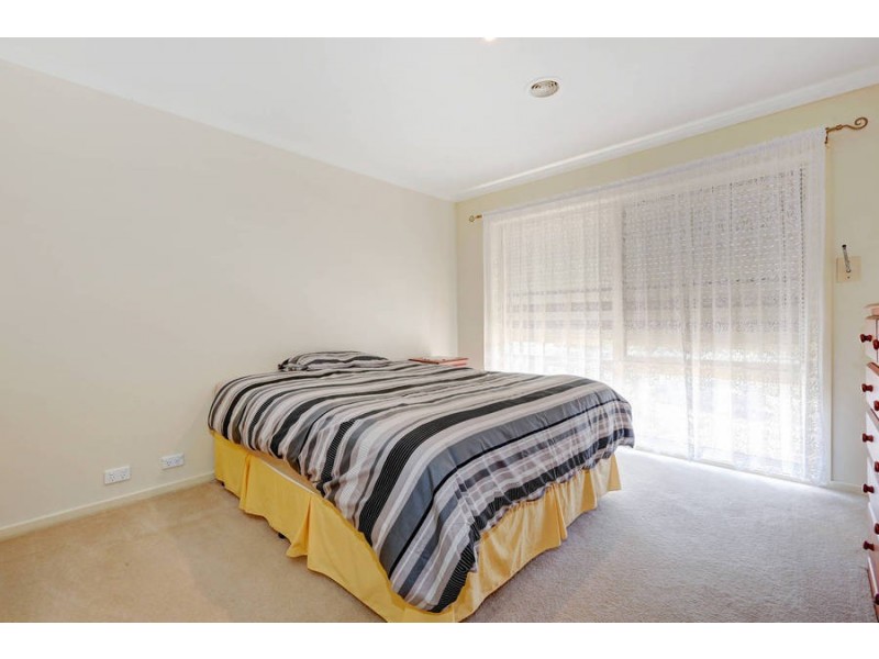 26 Darlingsford Boulevard, Melton VIC 3337