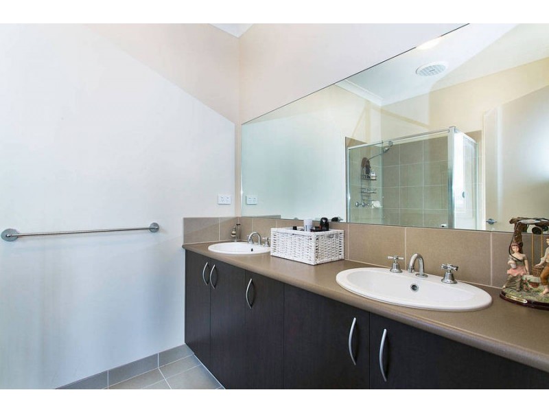 6 Ravenswood Avenue, Eynesbury VIC 3338