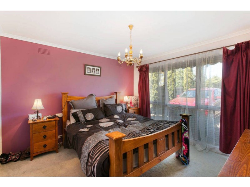 5 Kinloch Road, Melton VIC 3337