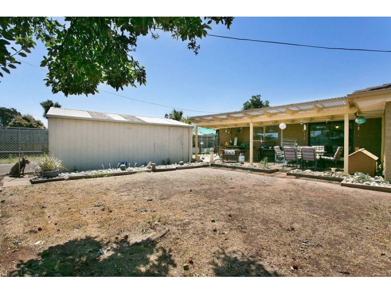 5 Kinloch Road, Melton VIC 3337