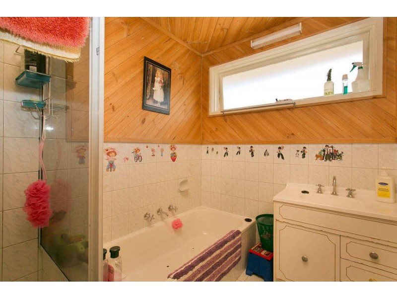 3 Brand Court, Melton South VIC 3338