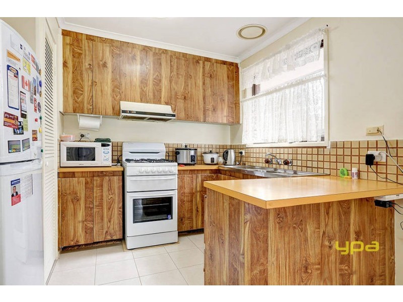 32 Oldershaw Road, Melton VIC 3337