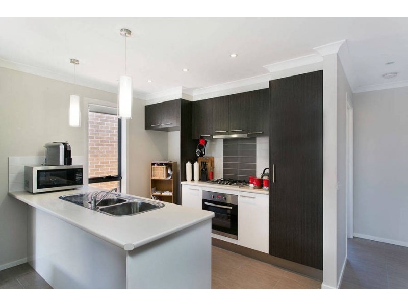 12 Amelia Place, Melton West VIC 3337