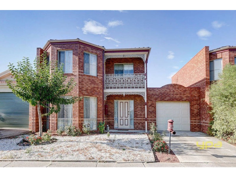 12 Waterford Way, Melton West VIC 3337