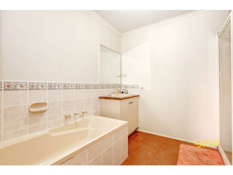 12 Waterford Way, Melton West VIC 3337