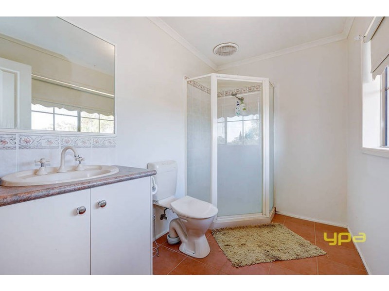 12 Waterford Way, Melton West VIC 3337