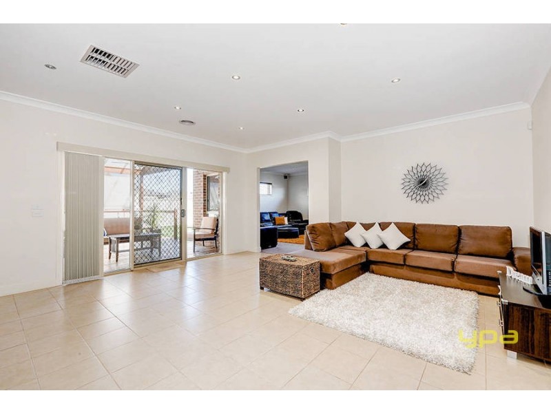 44 Sovereign Boulevard, Melton West VIC 3337