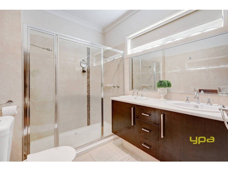 44 Sovereign Boulevard, Melton West VIC 3337