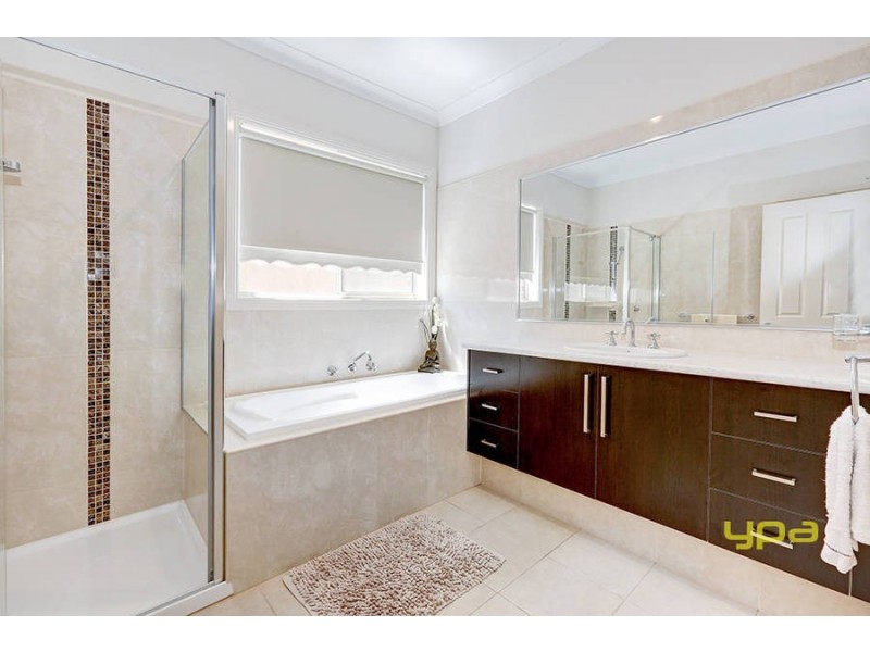 44 Sovereign Boulevard, Melton West VIC 3337