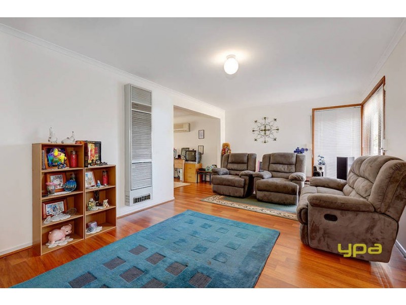 3 Howe Court, Melton South VIC 3338