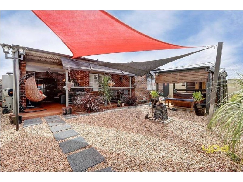 20 Paul Harris Drive, Melton West VIC 3337