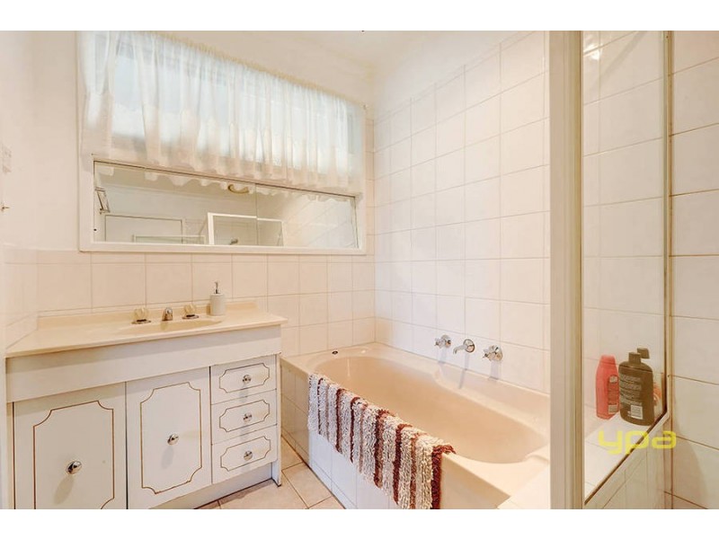 63 Centenary Avenue, Melton VIC 3337