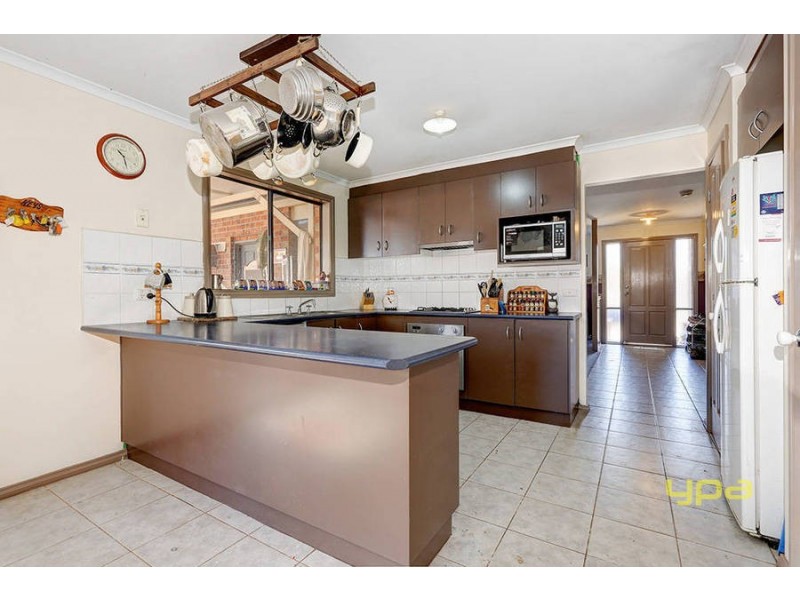 15 Madison Drive, Brookfield VIC 3338