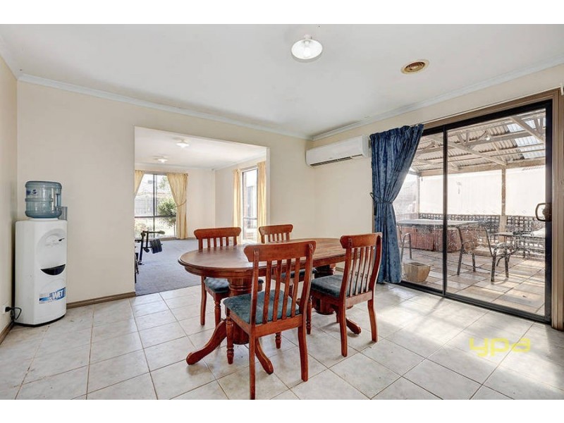 15 Madison Drive, Brookfield VIC 3338