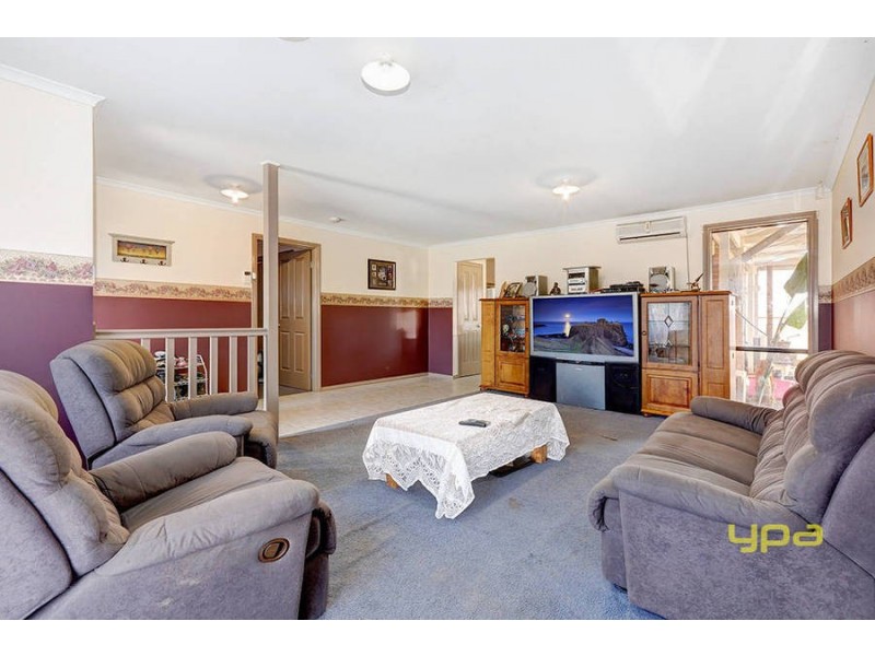 15 Madison Drive, Brookfield VIC 3338