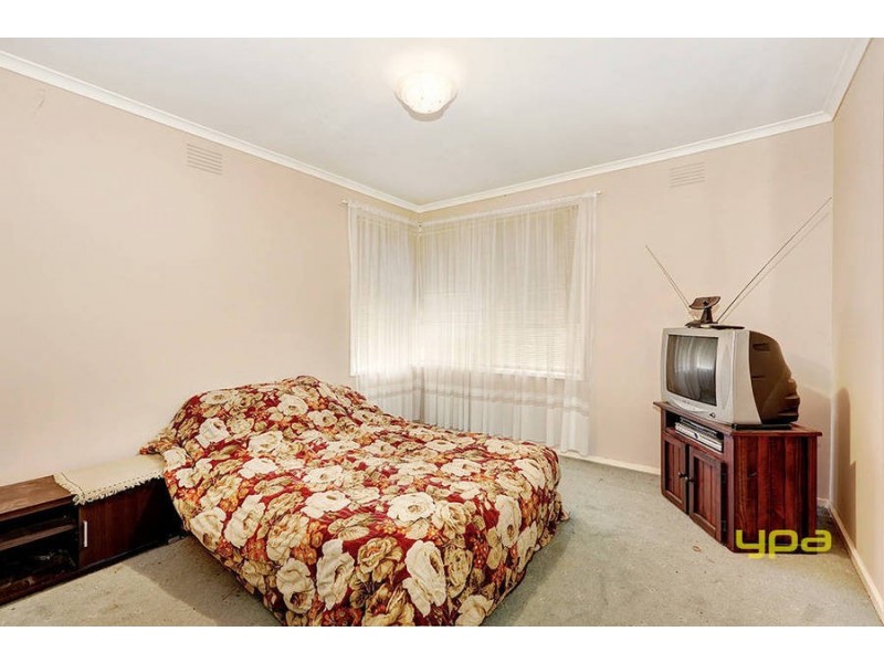 74 Hume Avenue, Melton South VIC 3338