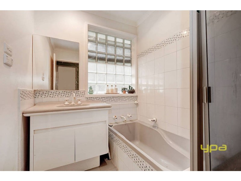 74 Hume Avenue, Melton South VIC 3338