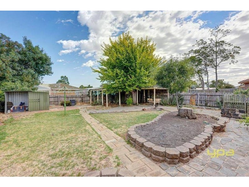 74 Hume Avenue, Melton South VIC 3338