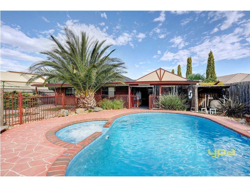 6 Priscilla Court, Melton West VIC 3337