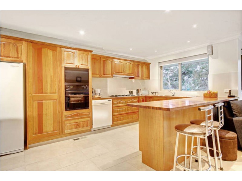 4 Pinkerton Street, Melton VIC 3337