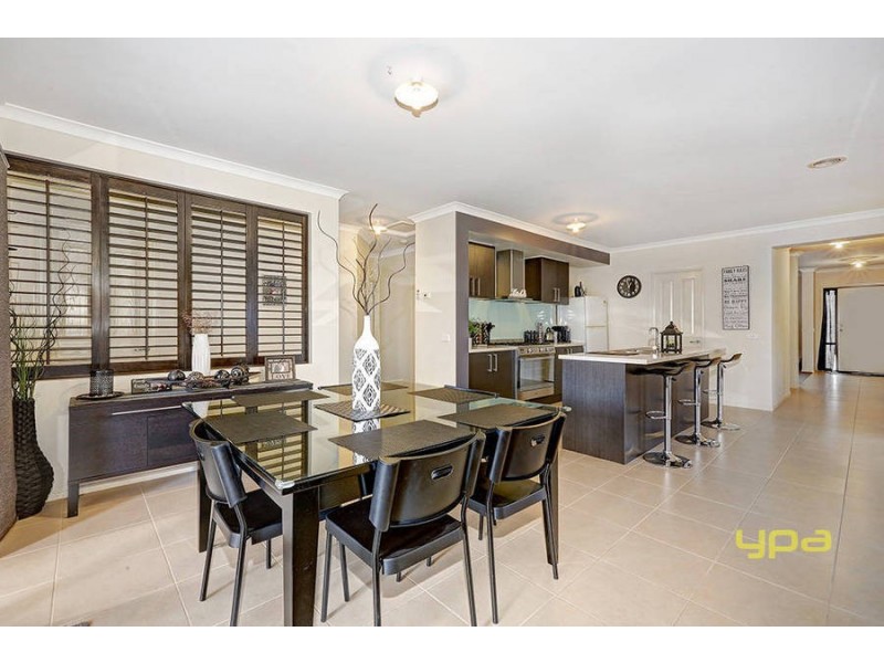 8 Natasha Court, Brookfield VIC 3338