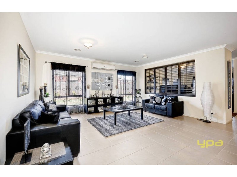 8 Natasha Court, Brookfield VIC 3338