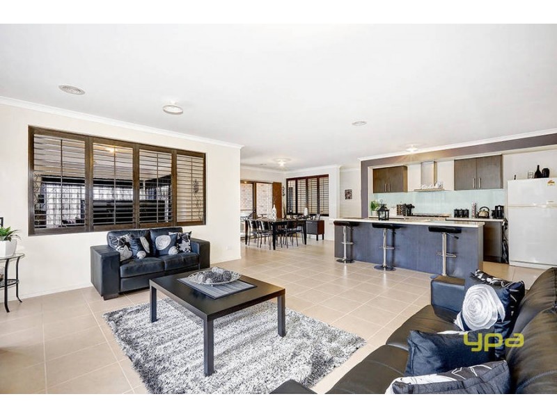 8 Natasha Court, Brookfield VIC 3338