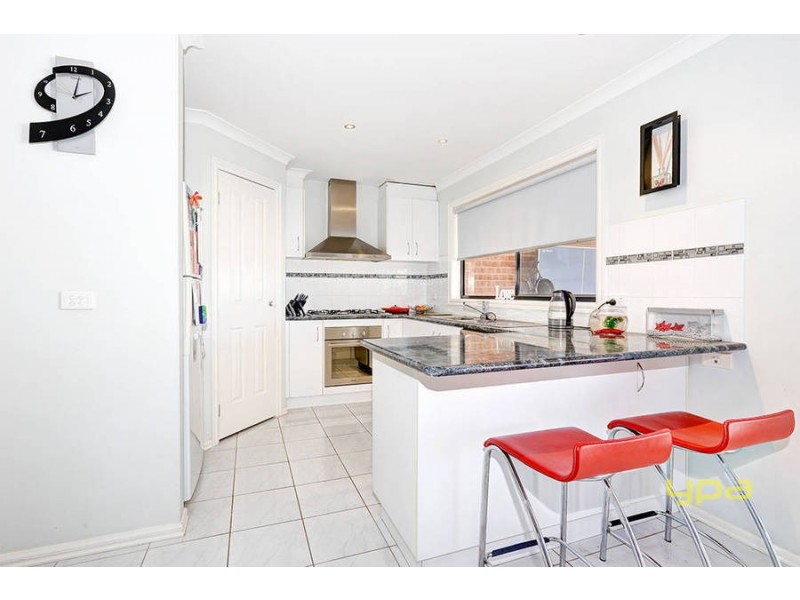 25 Christina Crescent, Kurunjang VIC 3337