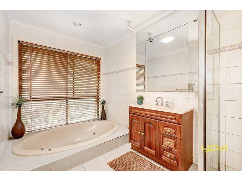 2 Brinbaal Court, Kurunjang VIC 3337