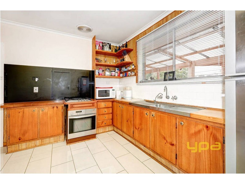 34 Tern Court, Melton VIC 3337