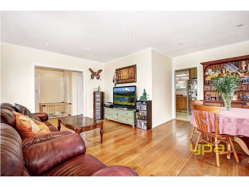 34 Tern Court, Melton VIC 3337