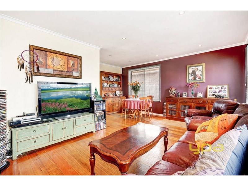 34 Tern Court, Melton VIC 3337