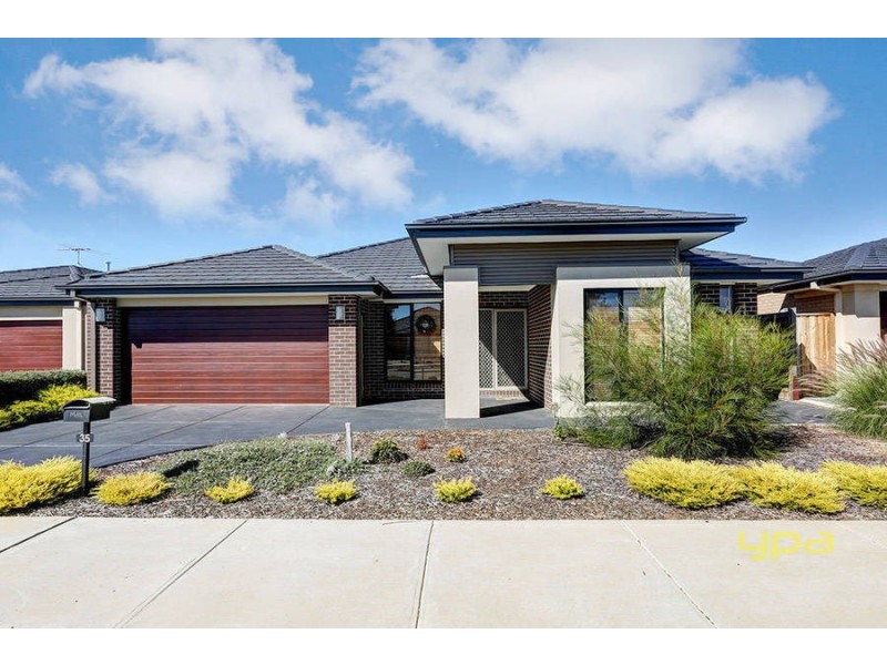 35 Merrystowe Way, Melton West VIC 3337