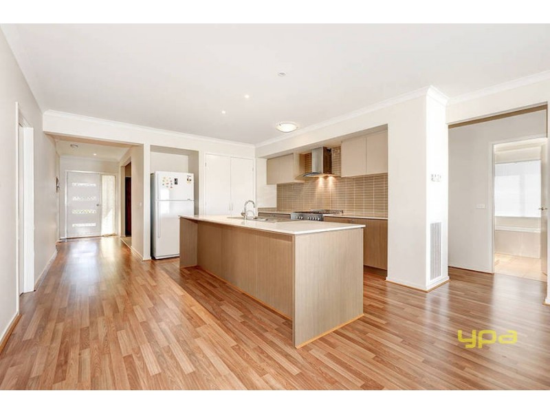 35 Merrystowe Way, Melton West VIC 3337