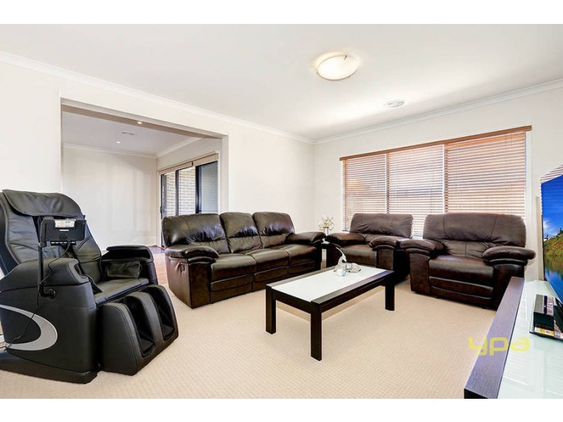 35 Merrystowe Way, Melton West VIC 3337