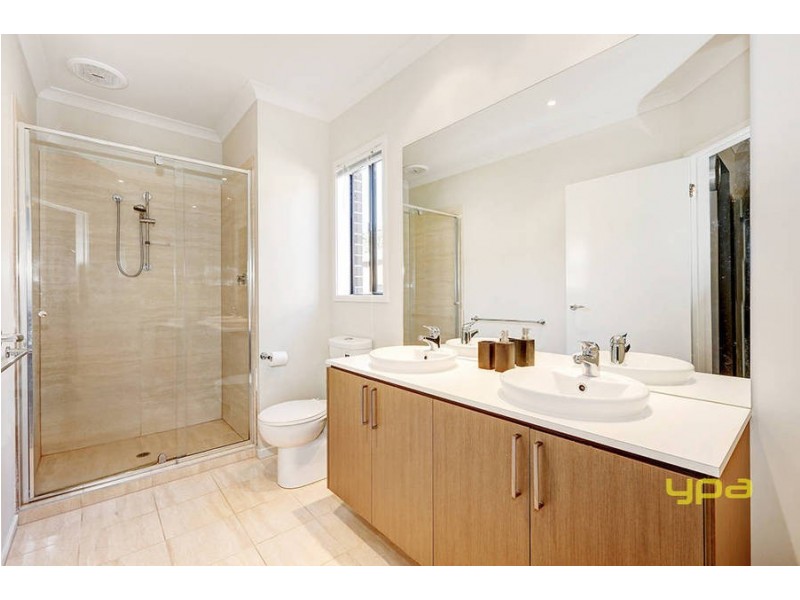 35 Merrystowe Way, Melton West VIC 3337