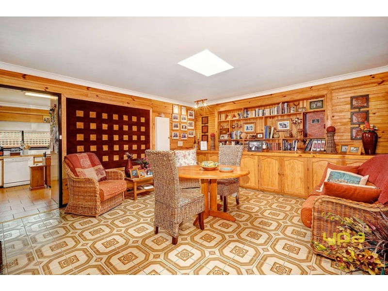 7 Kamil Street, Melton South VIC 3338