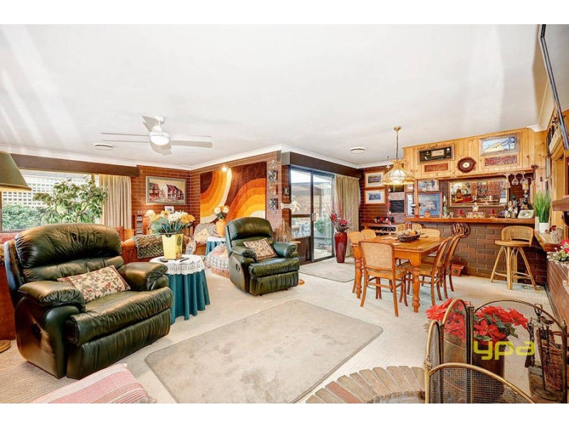 7 Kamil Street, Melton South VIC 3338