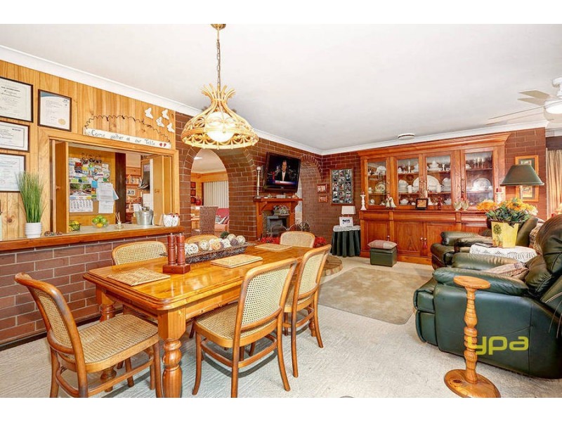 7 Kamil Street, Melton South VIC 3338