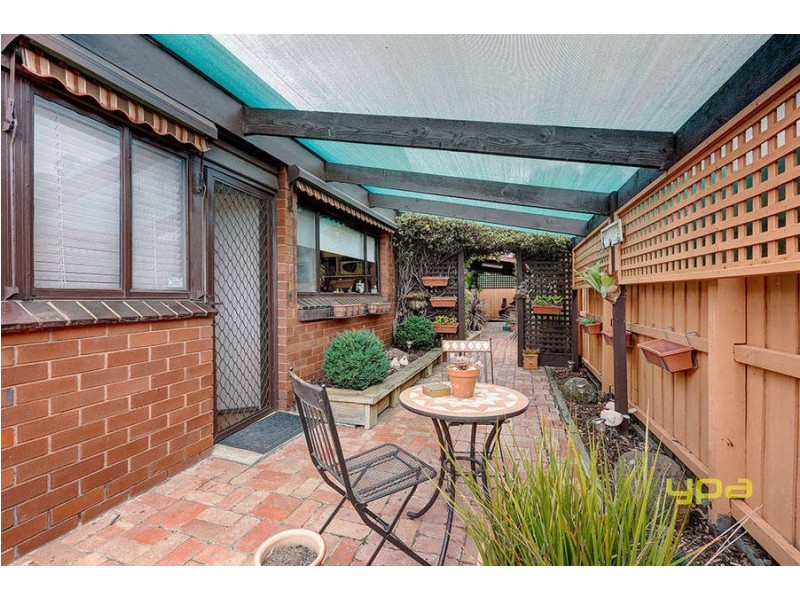 7 Kamil Street, Melton South VIC 3338