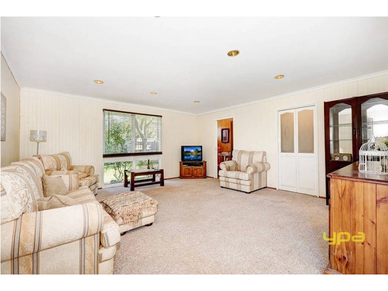 53 Andrew Street, Melton South VIC 3338