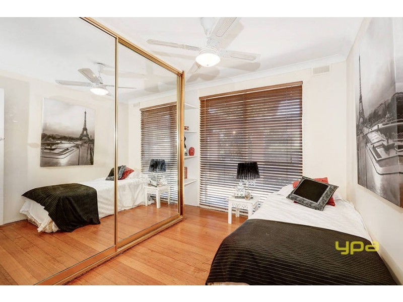 53 Andrew Street, Melton South VIC 3338