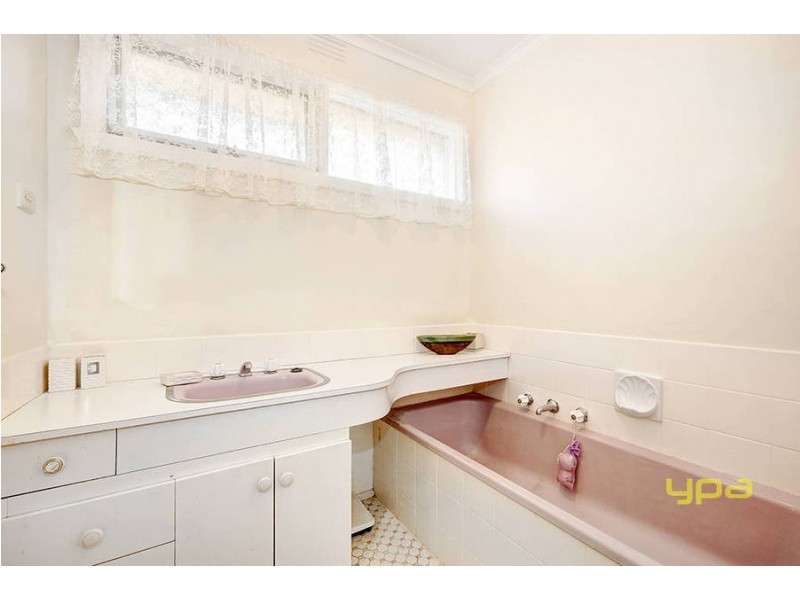 53 Andrew Street, Melton South VIC 3338