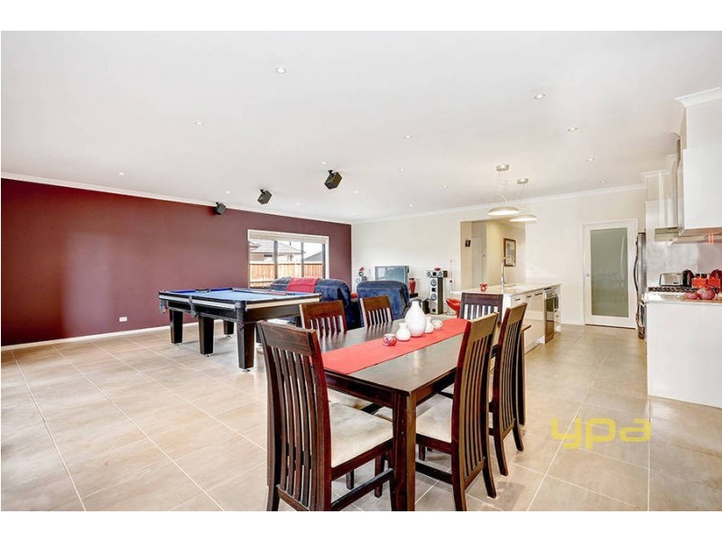 6 Eaglehawk Boulevard, Eynesbury VIC 3338