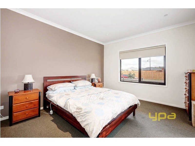 6 Eaglehawk Boulevard, Eynesbury VIC 3338