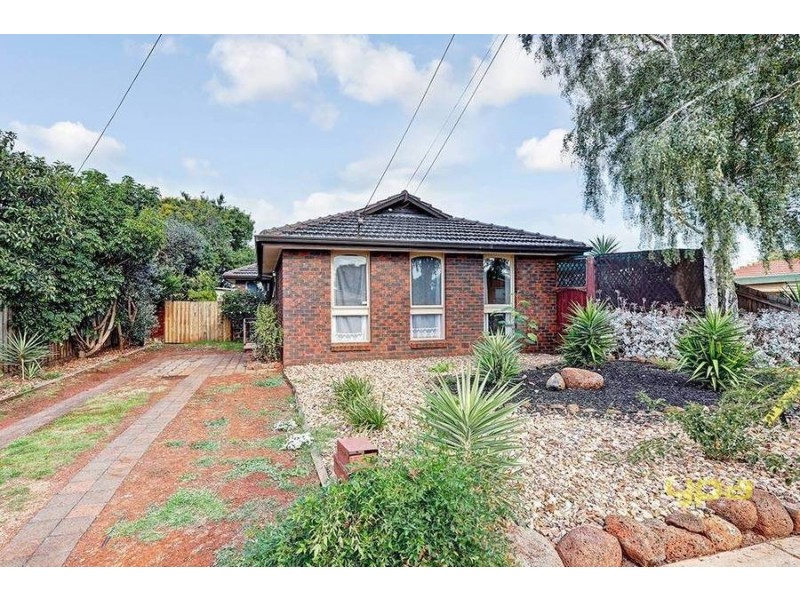 22 Bourke Road, Melton South VIC 3338