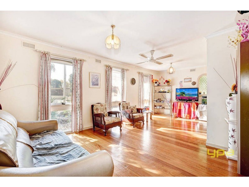 22 Bourke Road, Melton South VIC 3338